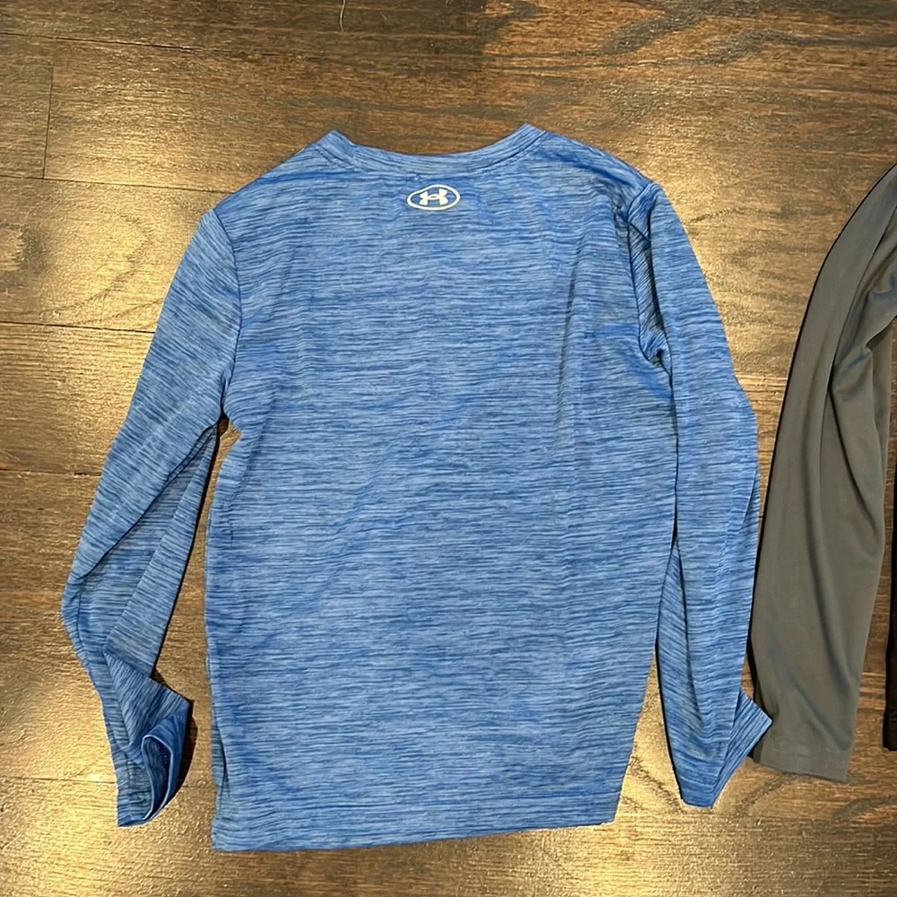 Boys under armour shirts - Picture 4 of 6